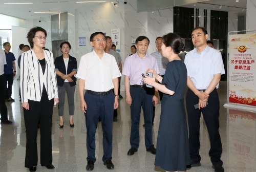 省人社厅来盐城调研并肯定稳就业工作